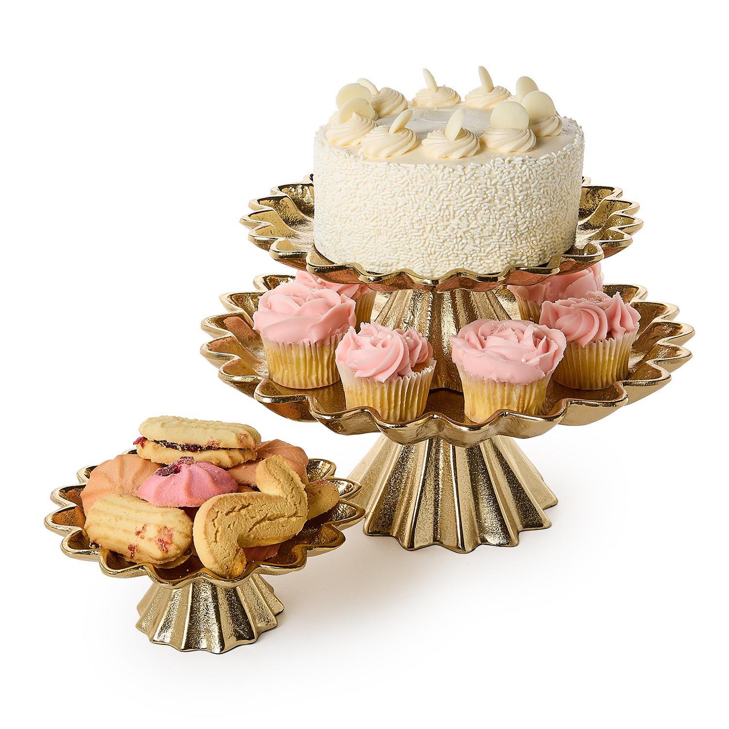 Scalloped Edge Gold Cake Stand