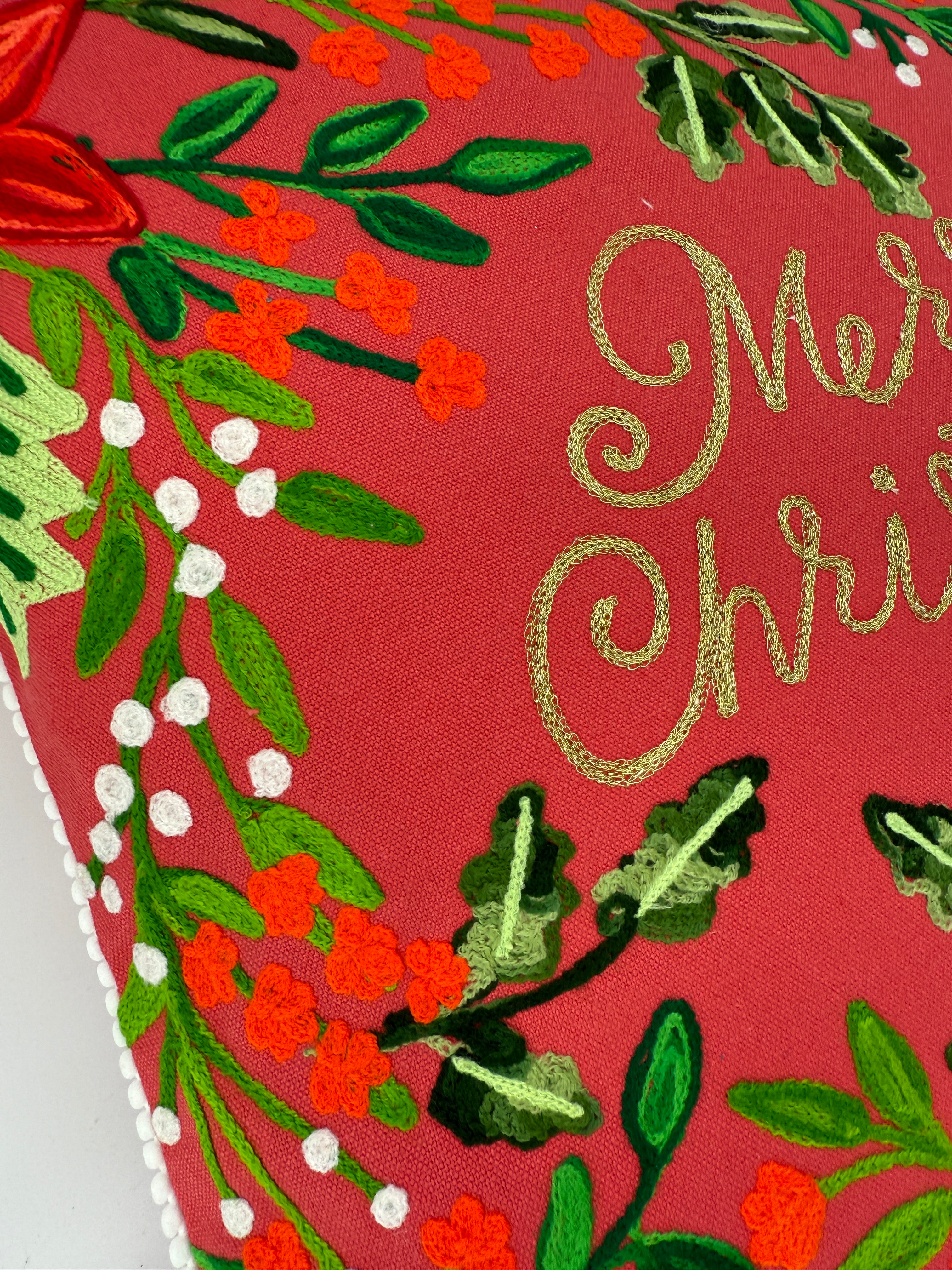 MERRY CHRISTMAS PILLOW  |  17.5" x 17.5"