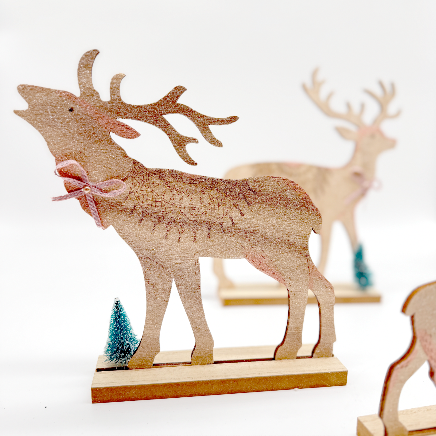 Reindeer with Tree – Set of 4 (7"–10")