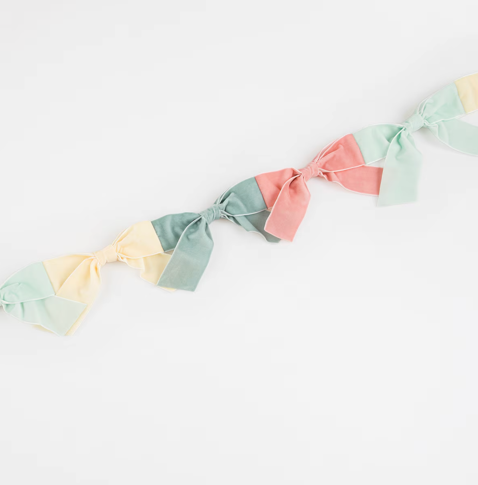 Velvet Bow Garland