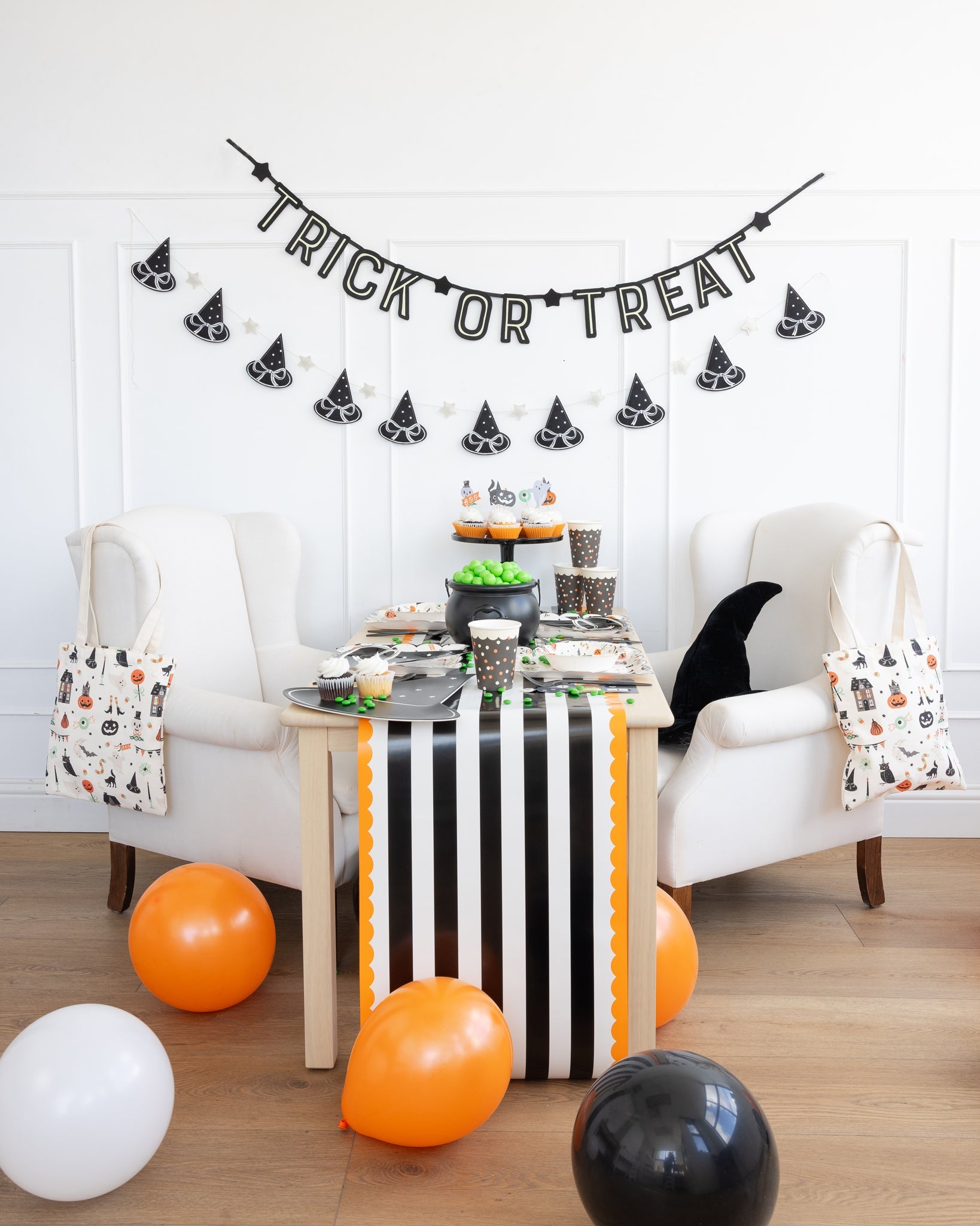 Puffy Felt Witch Hats Banner