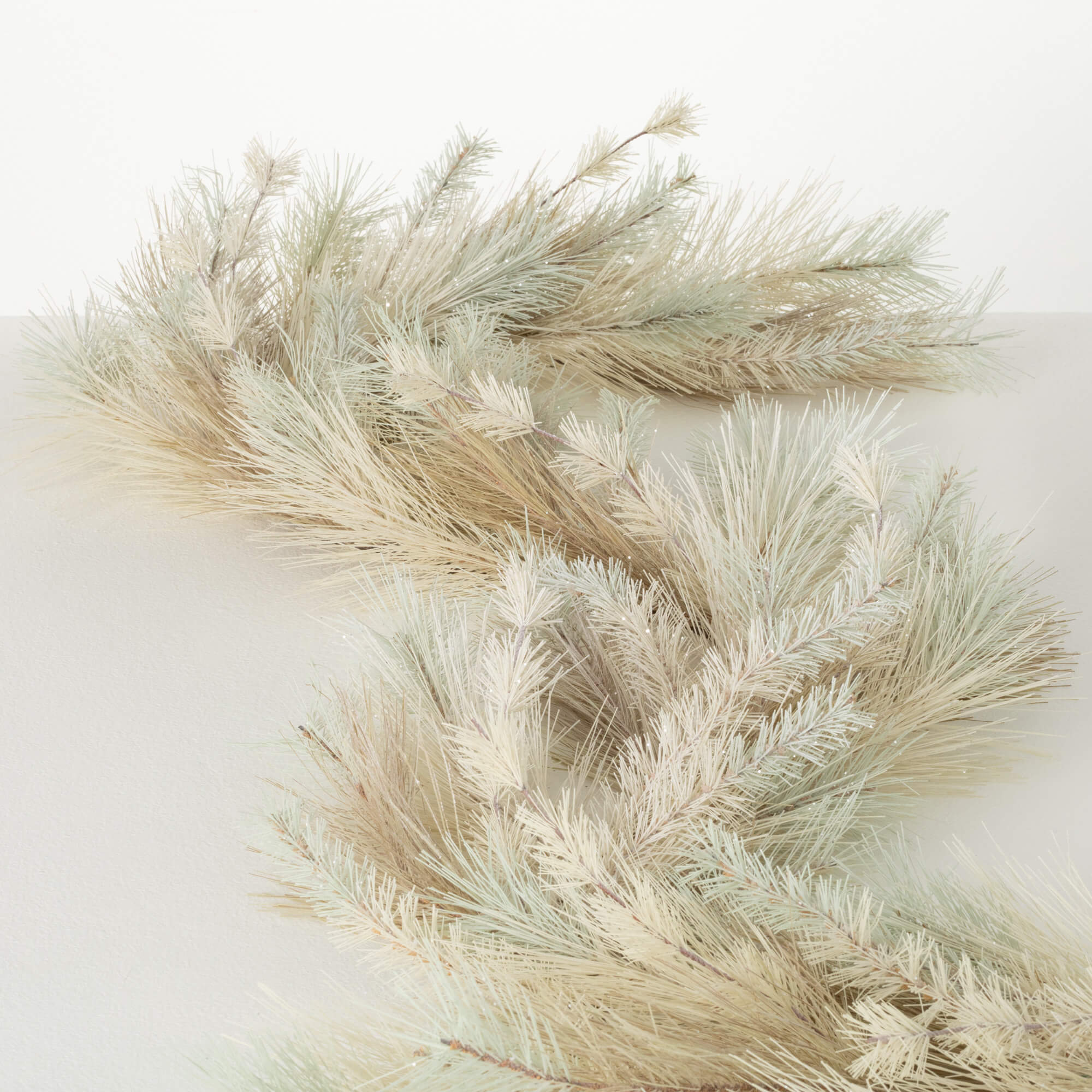 Frosted Cream Pine Garland – 6ft