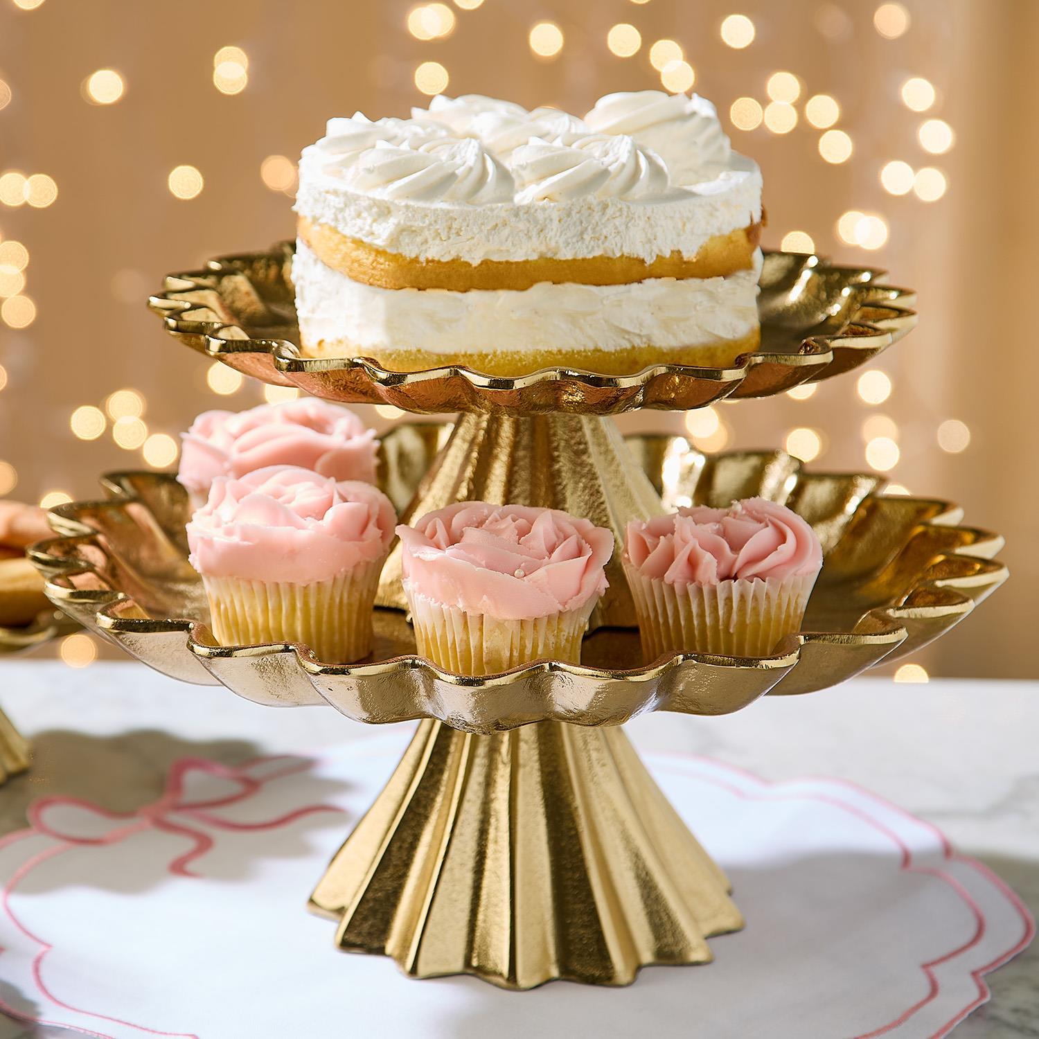 Scalloped Edge Gold Cake Stand