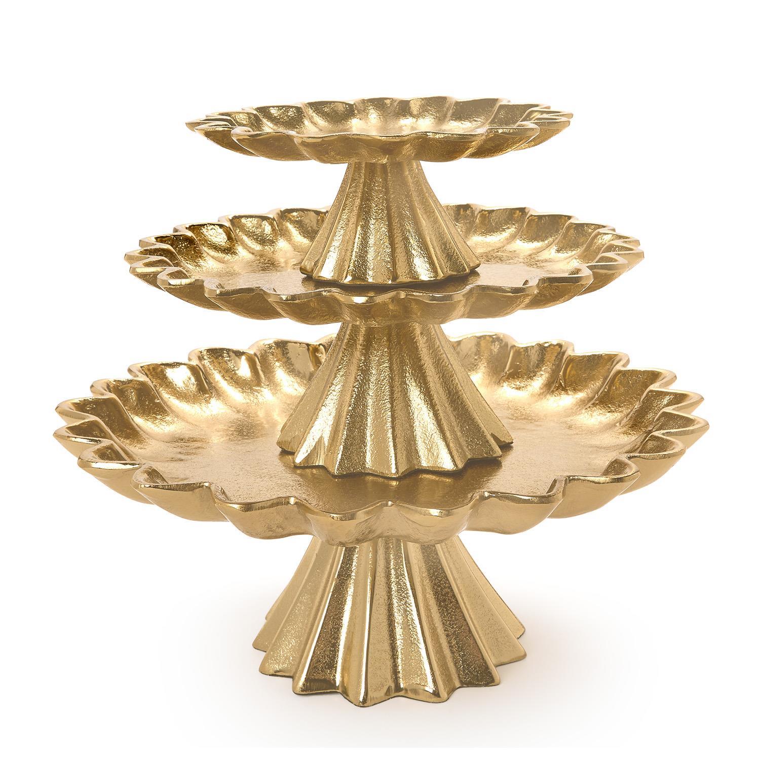 Scalloped Edge Gold Cake Stand