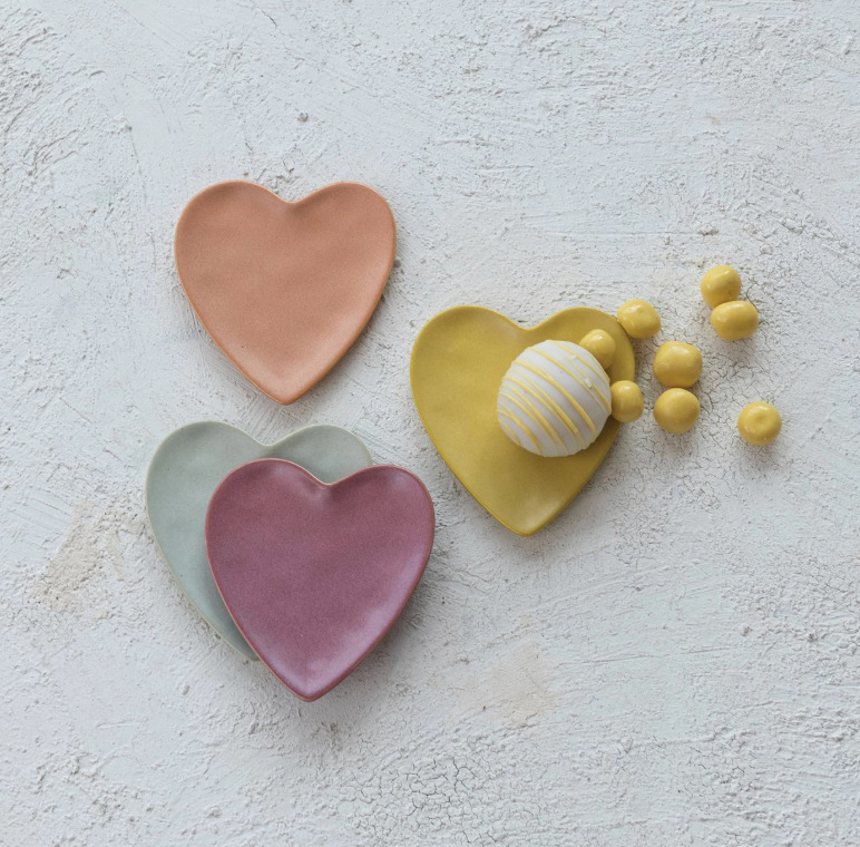 Stoneware Heart-Shaped Dishes S/4