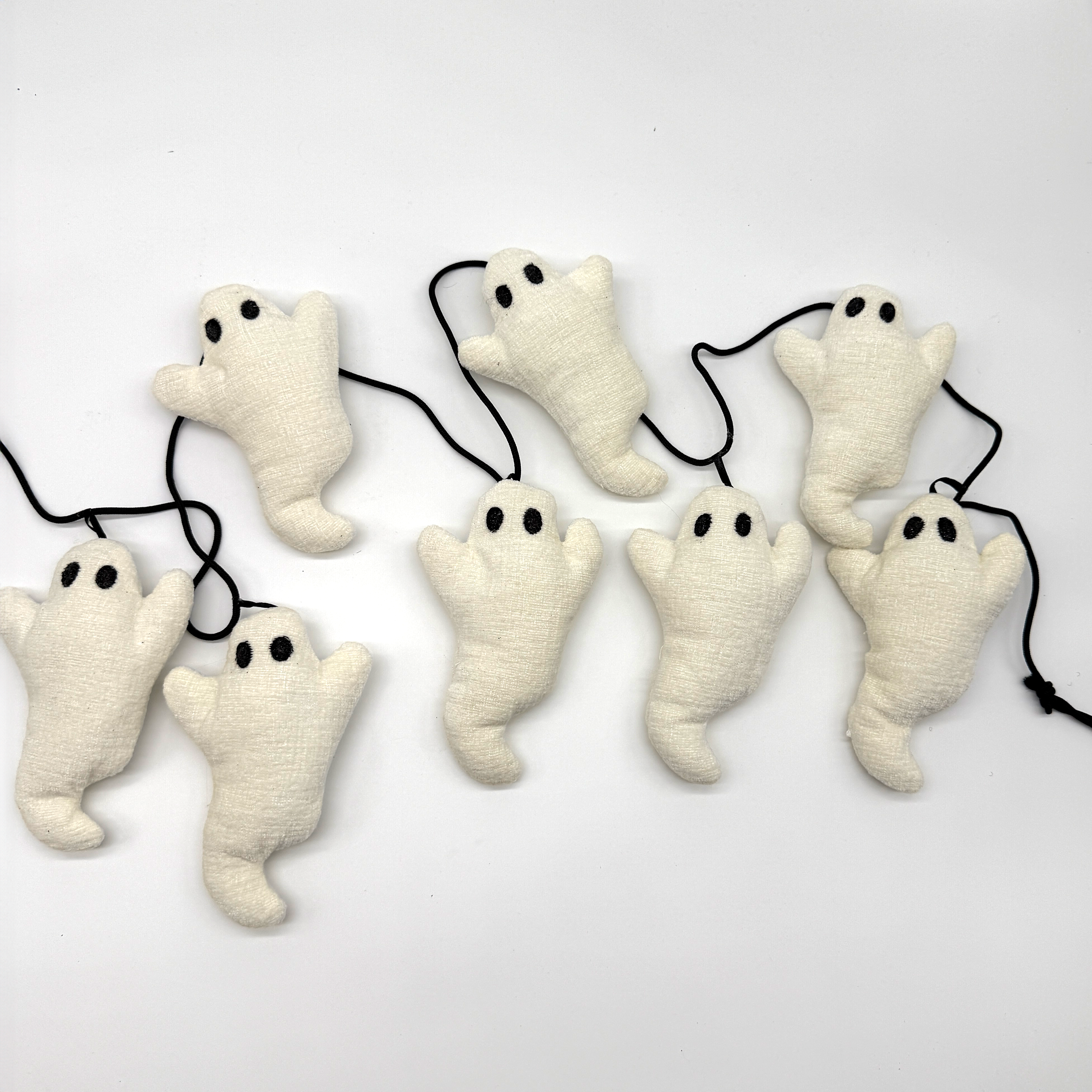 PLUSH GHOST GARLAND