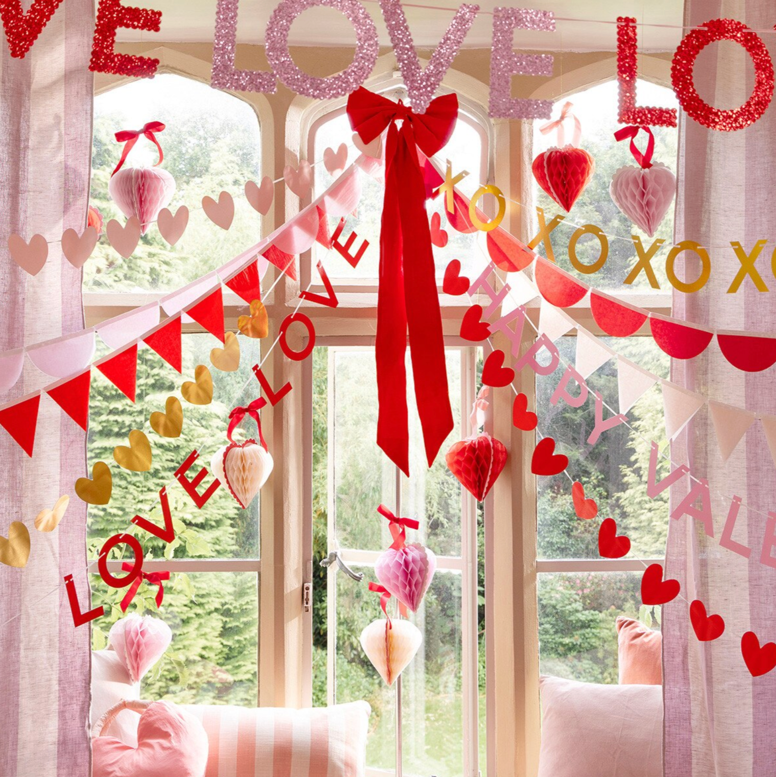 Valentine's Day Garland Set