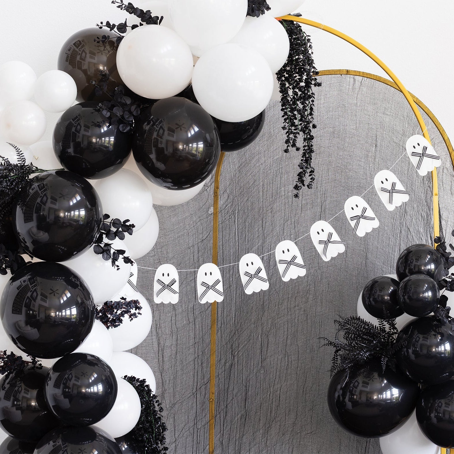 Bow Ghost Puffy Felt Banner