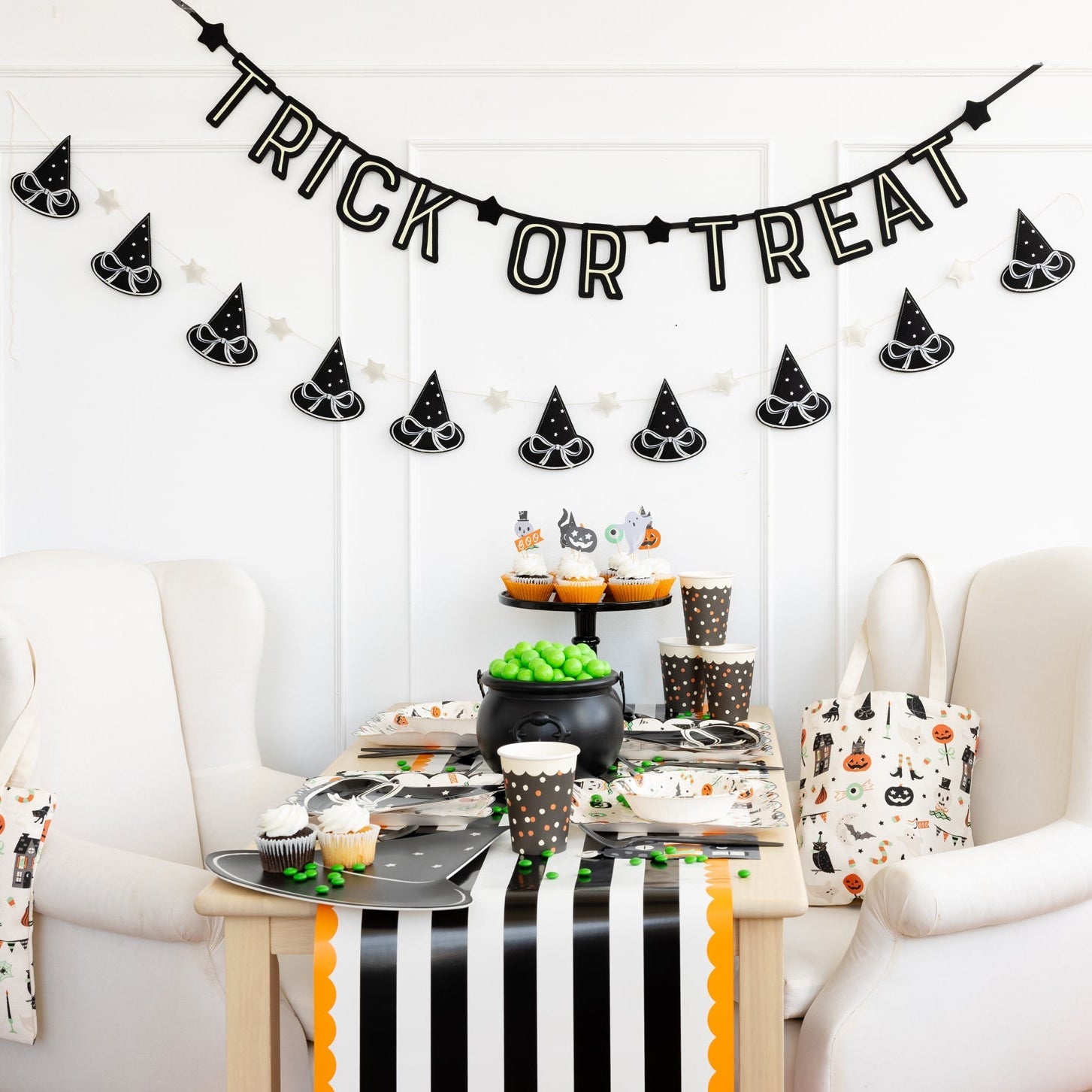 Puffy Felt Witch Hats Banner