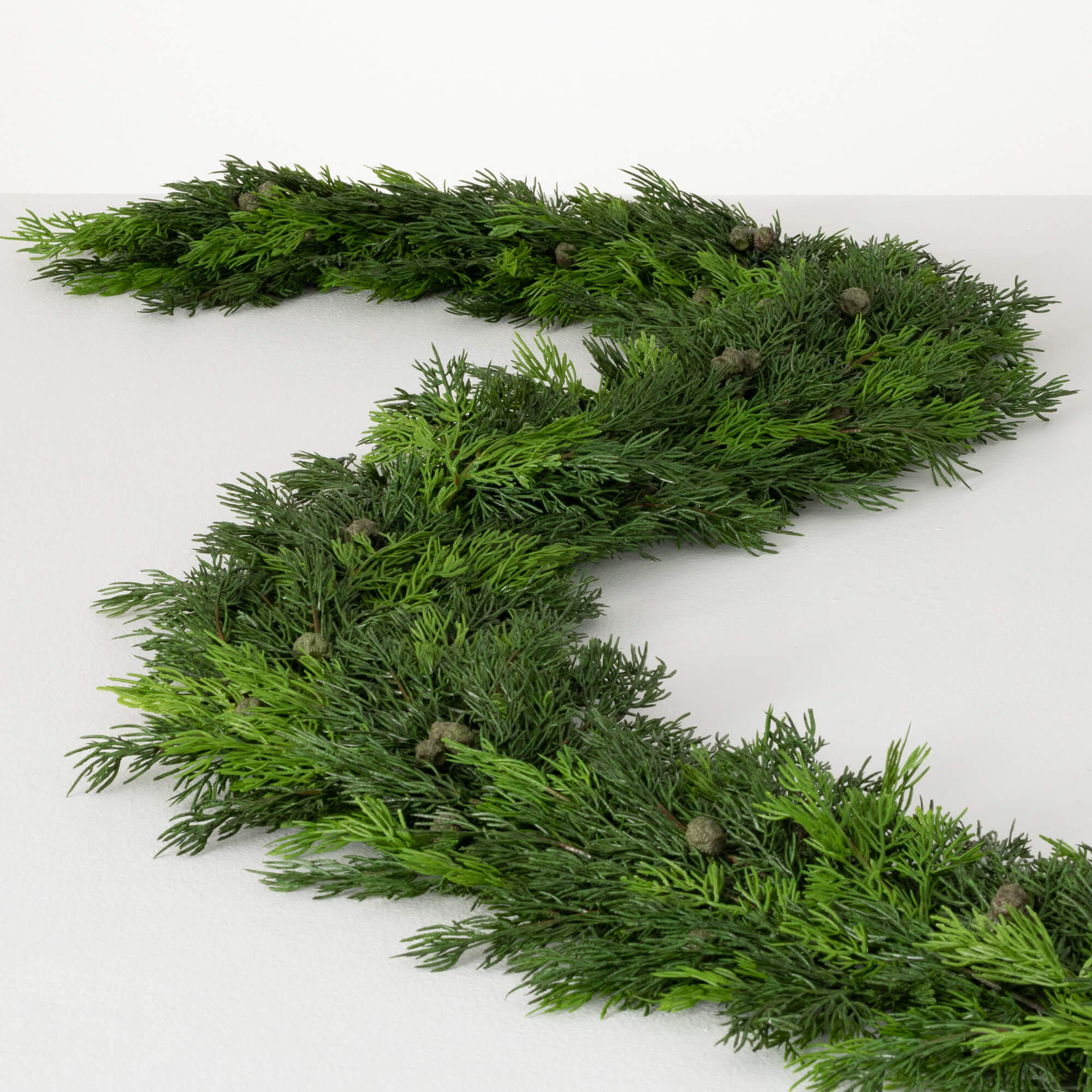 LUSH CYPRESS & BERRY GARLAND - 6'4"