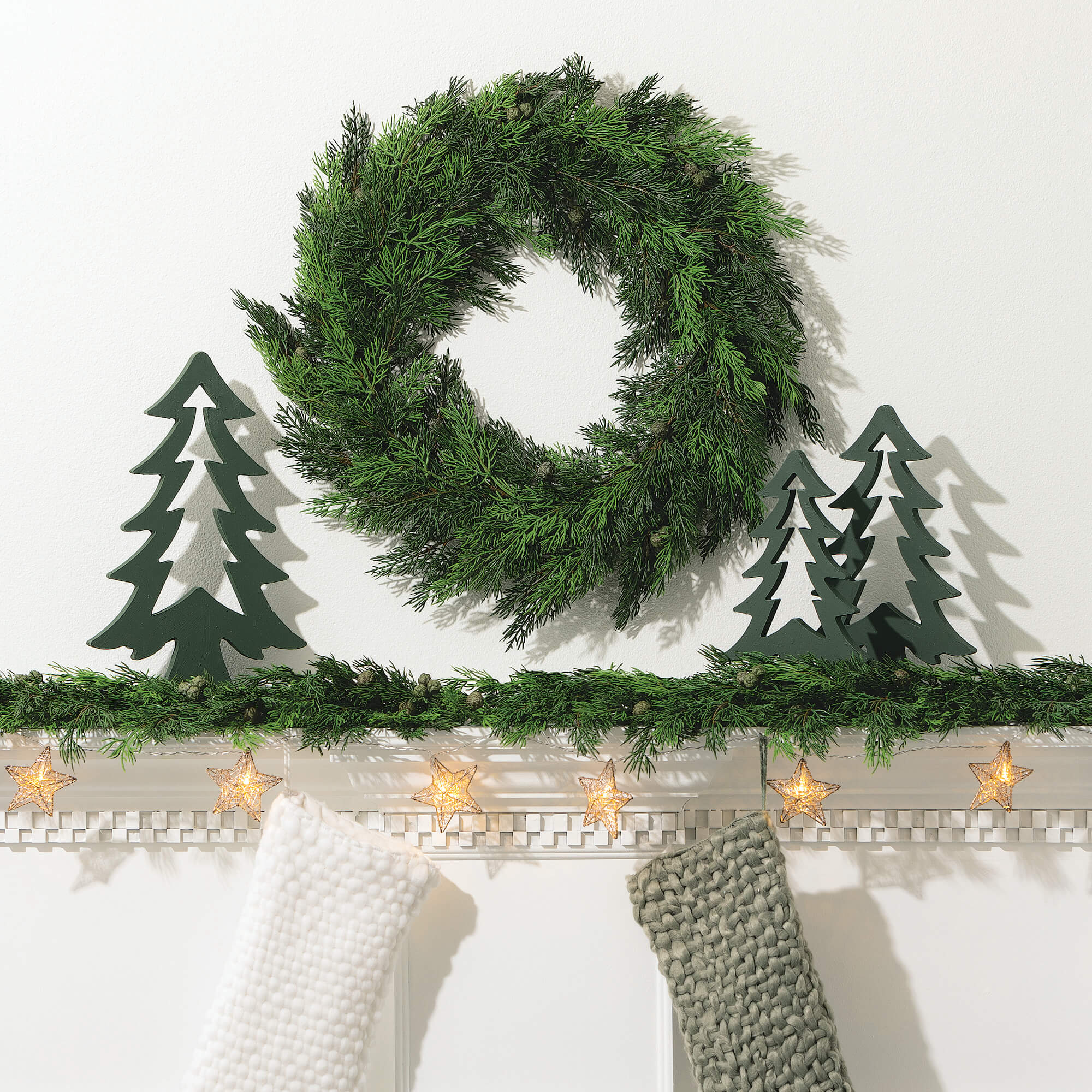 LUSH CYPRESS & BERRY GARLAND - 6'4"
