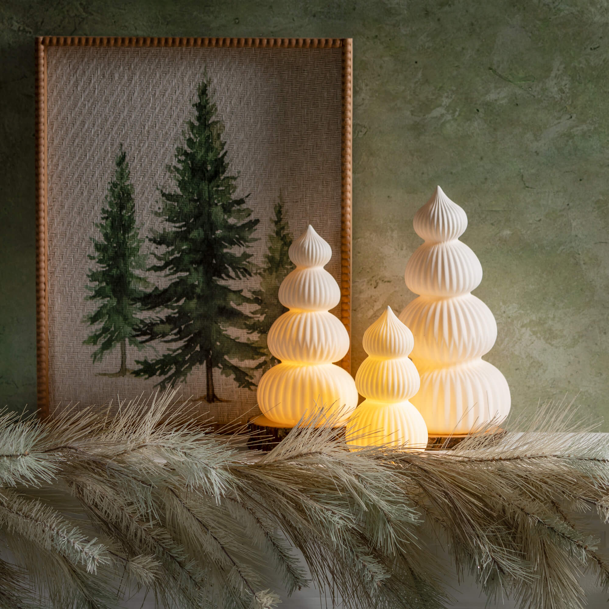 Frosted Cream Pine Garland – 6ft