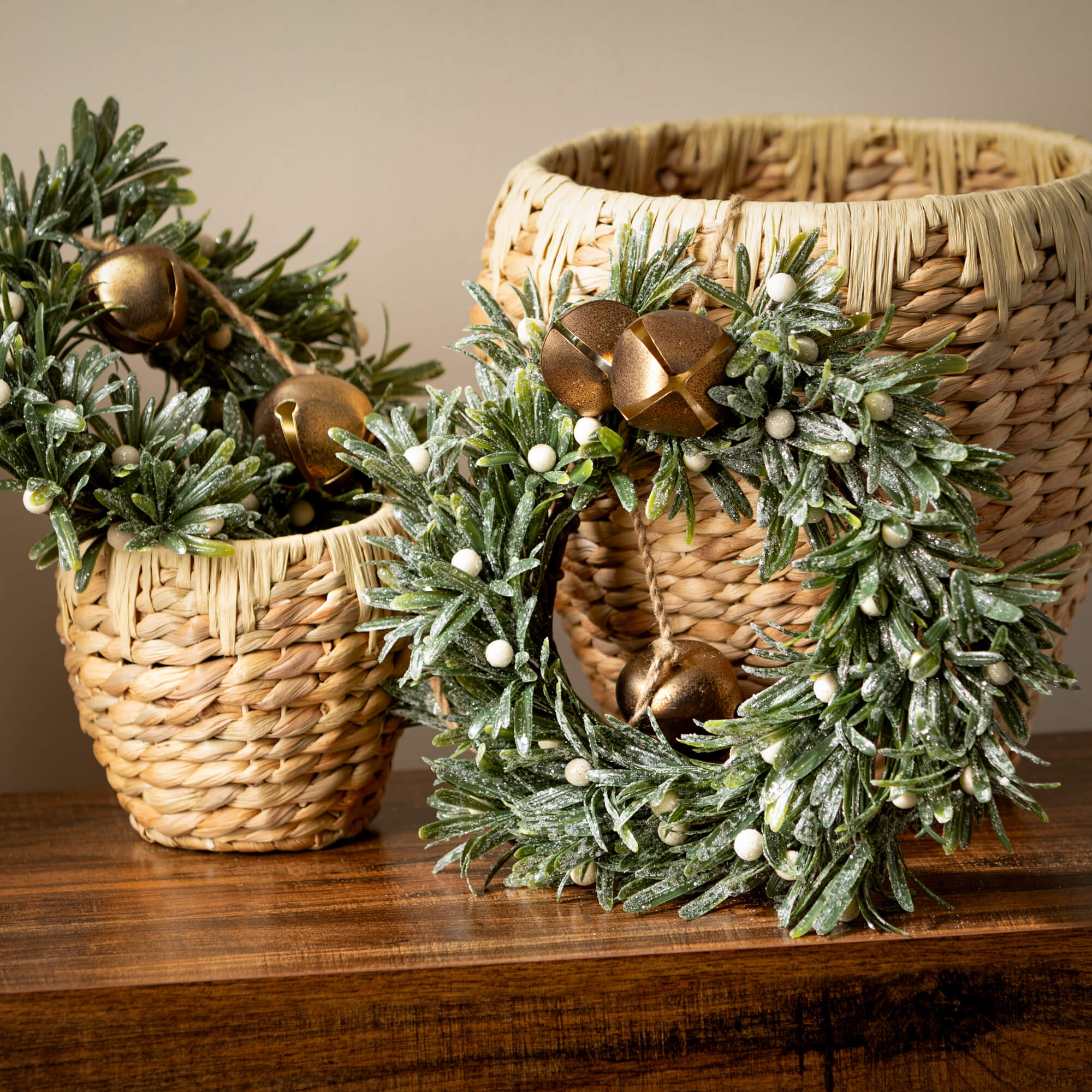 4.5" MISTLETOE RING