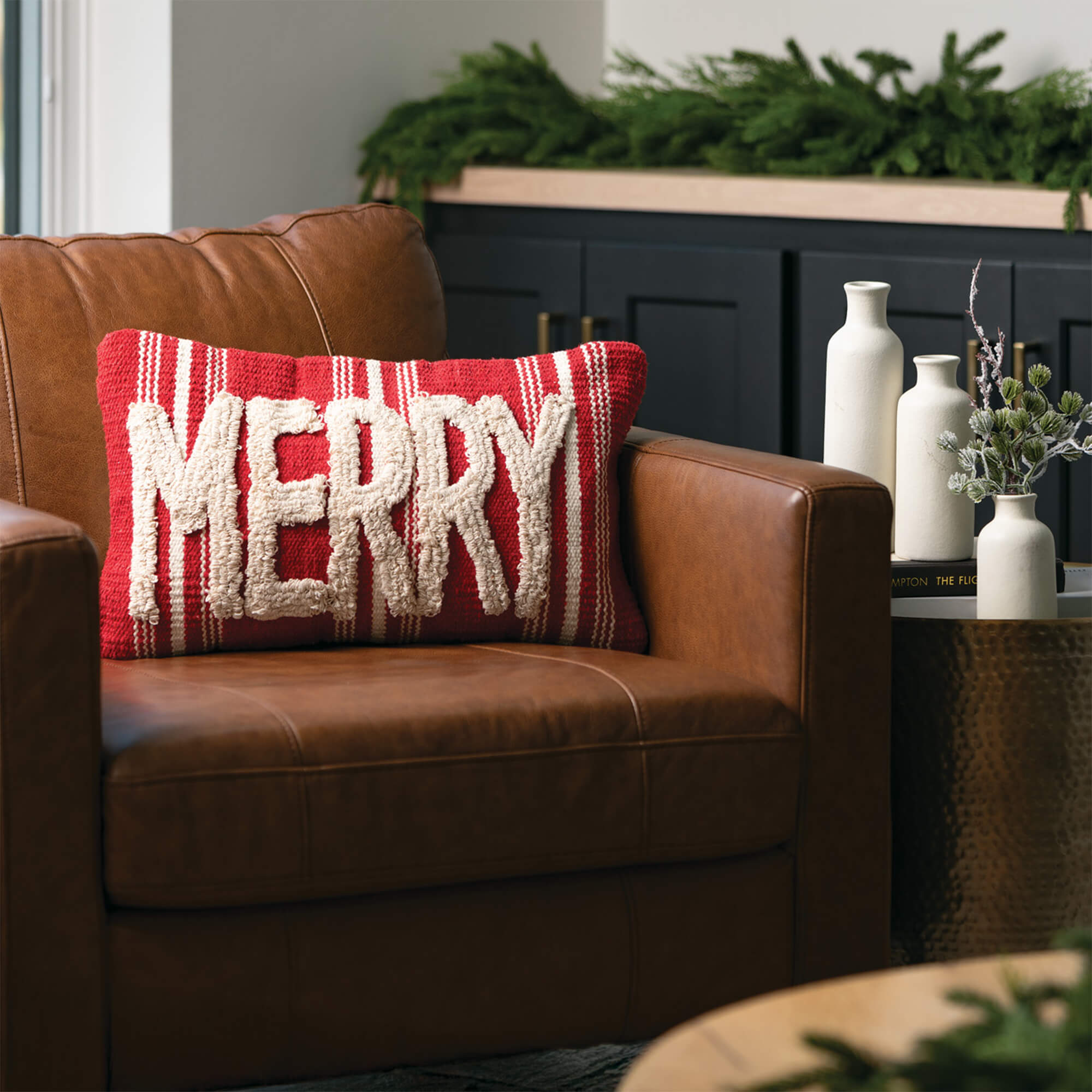 MERRY PILLOW