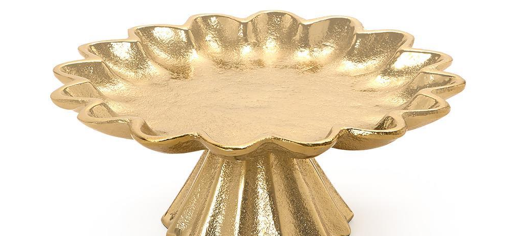 Scalloped Edge Gold Cake Stand