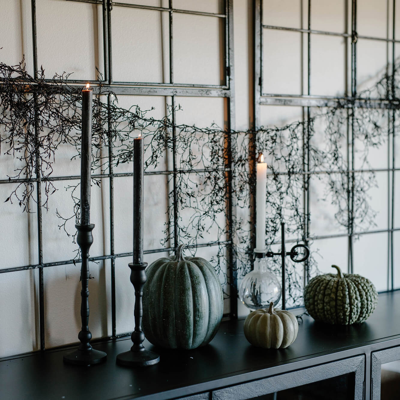 BLACK HALLOWEEN DROP GARLAND